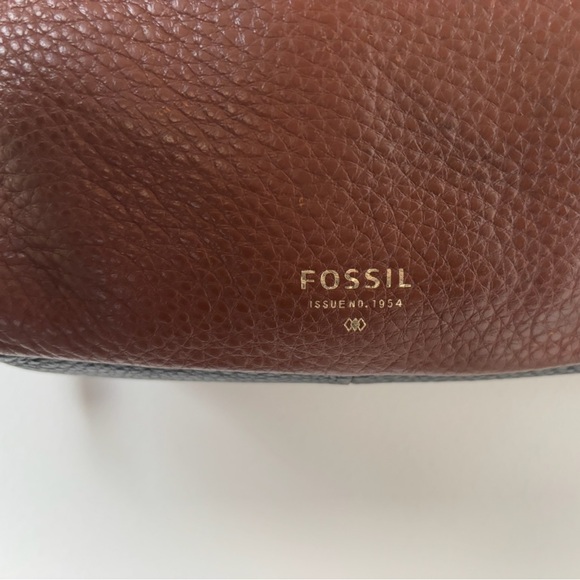Fossil brown Cross Body Bag - Picture 3 of 6